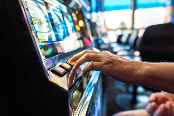 mantra77 mobile app interface showing live-dealer tables and sportsbook markets